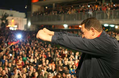 Hugo Chávez addresses mass rally organised by Hands off Venezuela!